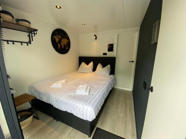 Houseboat Met Dakterras Mookerplas Middelaar Экстерьер фото